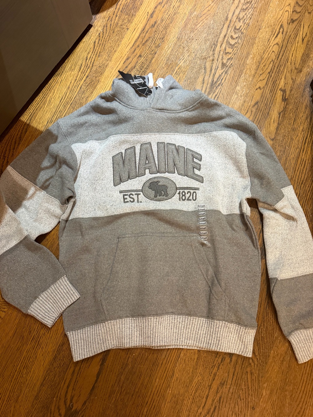 Maine Graphic Pullover Sweater - Gray